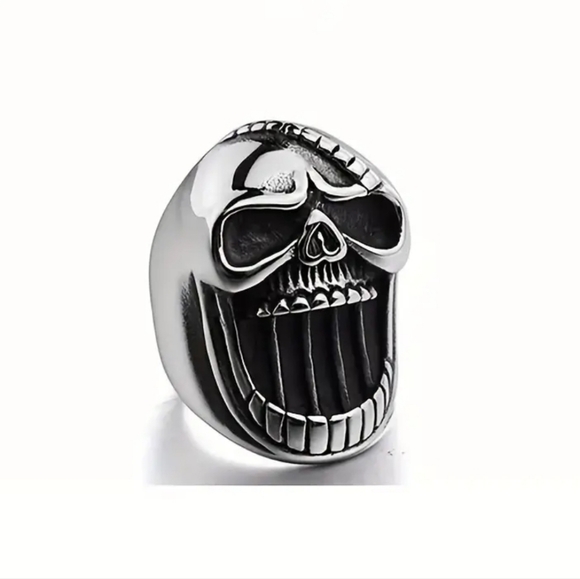 Skull ring - Picture 2 of 5